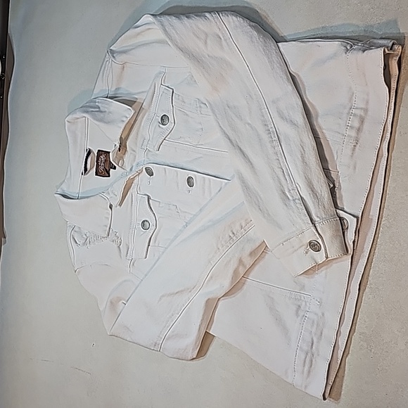 White Jean Jacket - Picture 3 of 9